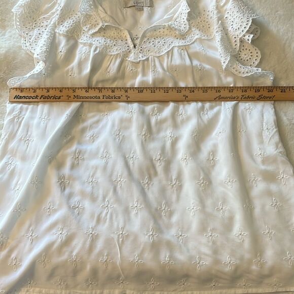 New! LOFT Eyelet Lace Ruffle Scalloped Top in White Size Medium NWT - Picture 10 of 12